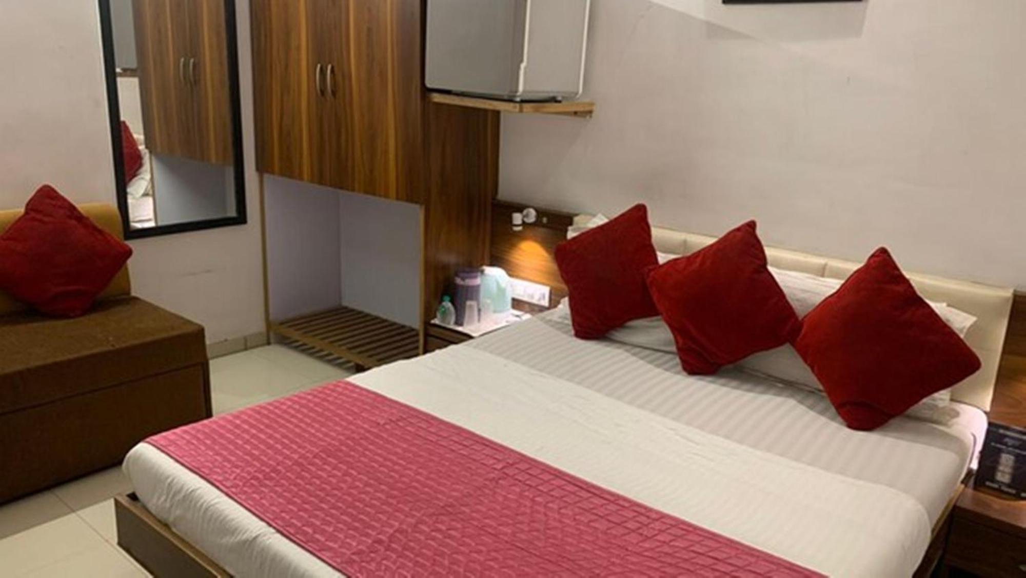 Hotel Chatako Ahmedabad Exterior photo